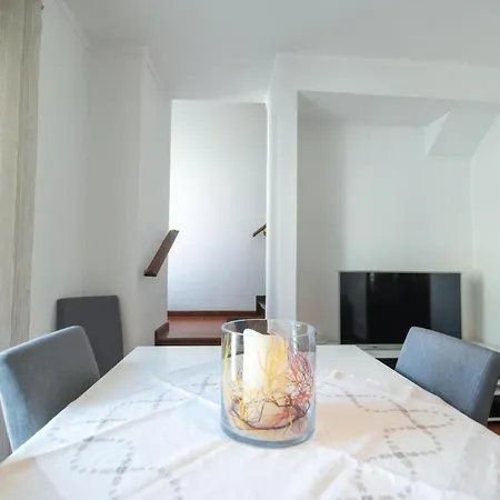 20 Meter Vom Und Meerblick Apartment Nazare